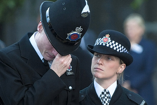 Thousands gather in funeral tribute to ‘perfect Pc’ shot dead | London Evening Standard