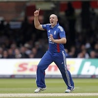 Tredwell and Meaker start for England | London Evening Standard