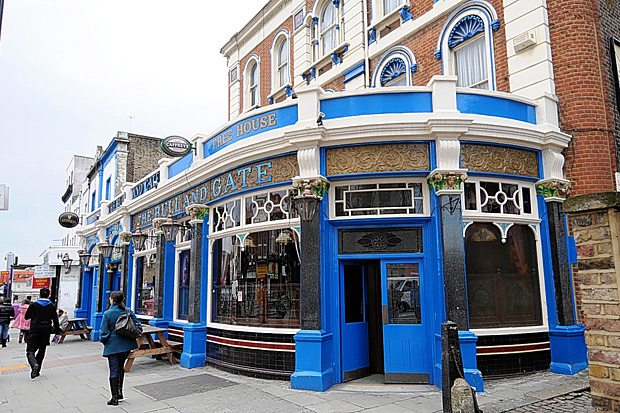 Music fans' sadness as Kentish Town gig venue Bull and Gate is closed | London Evening Standard