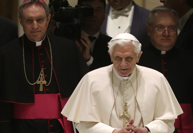Pope quits for 'the good of the church,' he says addressing crowds at Vatican | London Evening Standard