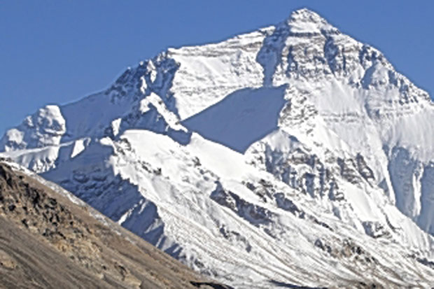 Mount Everest reopens to climbers for the first time since tragic avalanche | London Evening Standard