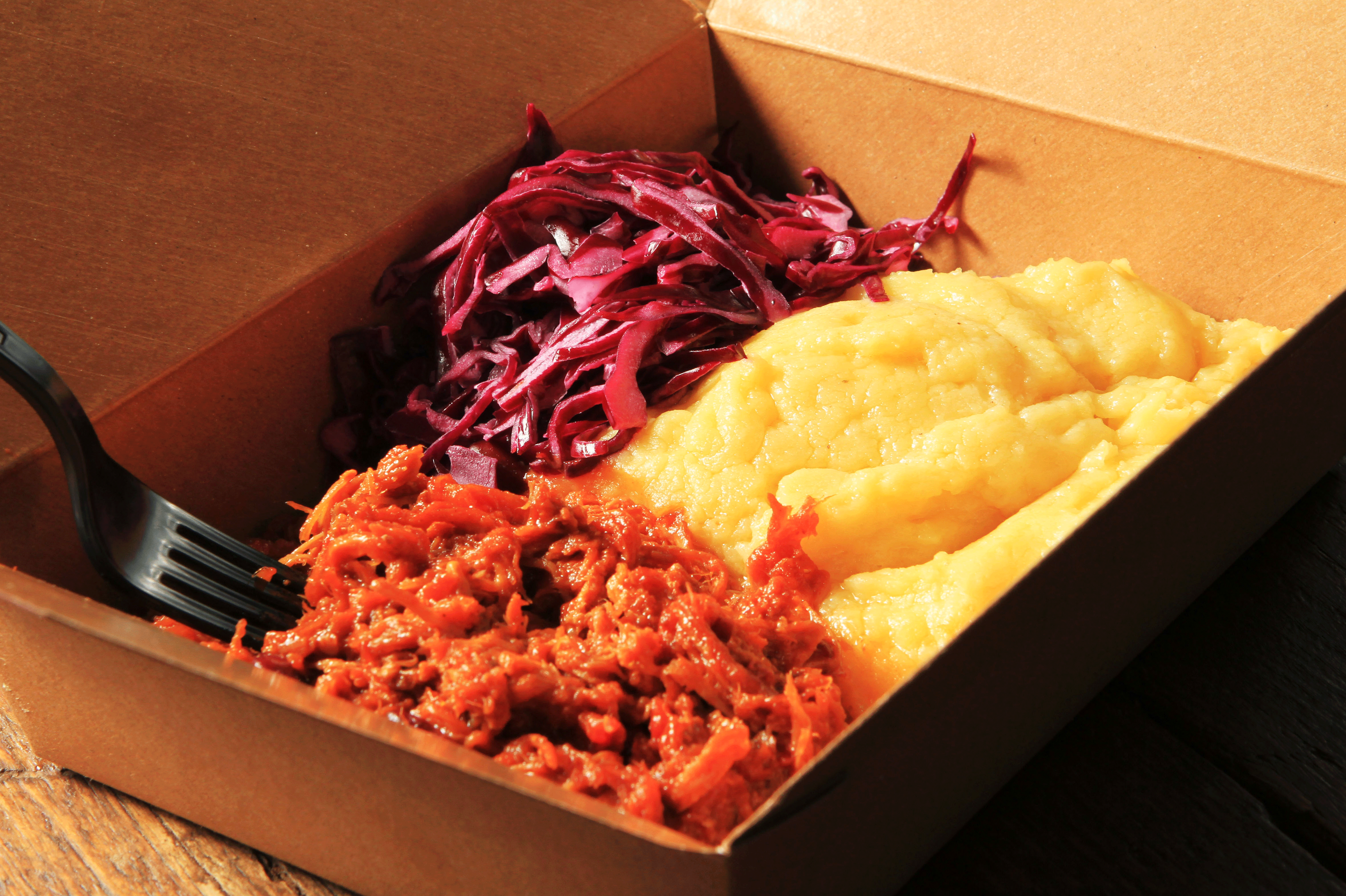 Al desko: pulled pork box