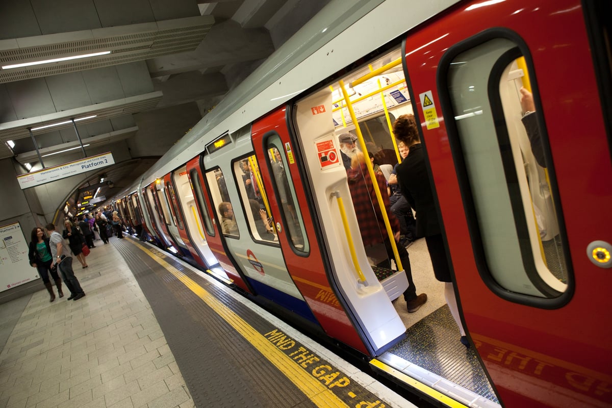 TfL boss outlines plans for more trains to reduce delays on Circle, District, Metropolitan and H&C lines | London Evening Standard