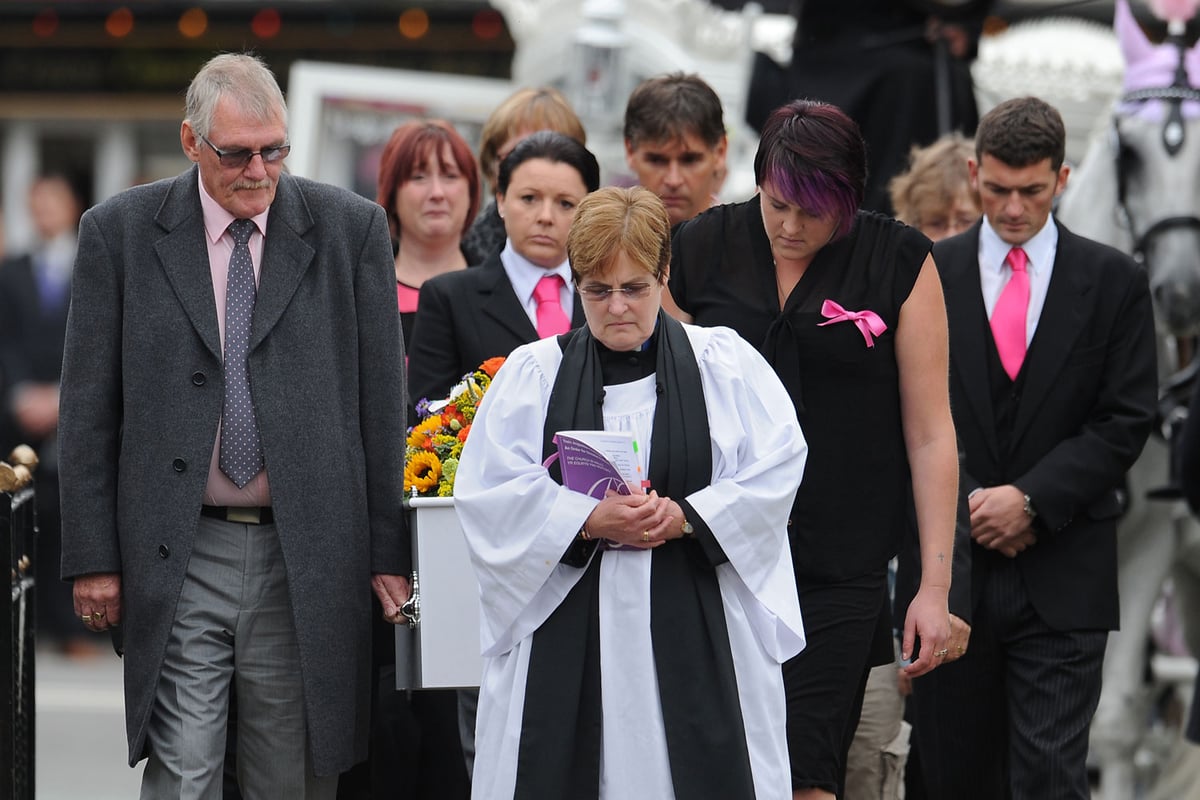 Town turns pink for final farewell to April Jones | London Evening Standard