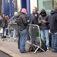 Eager gamers wait for PlayStation 4 | London Evening Standard