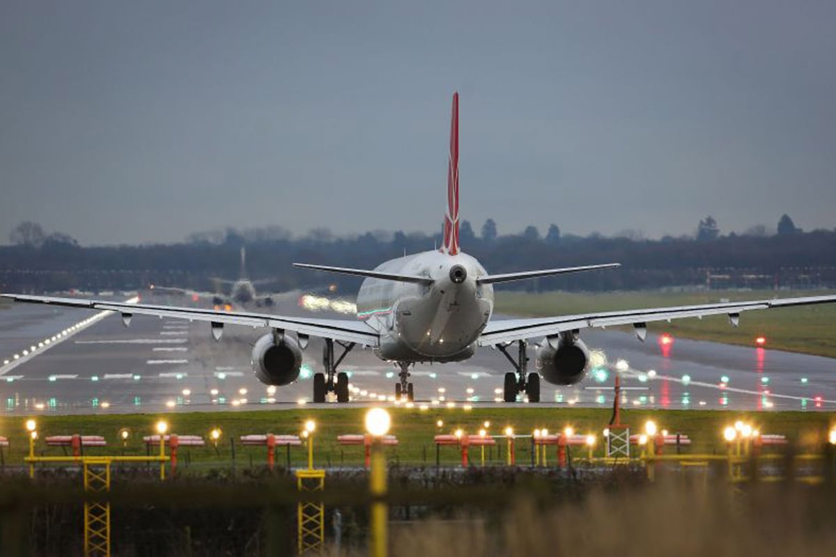 UK weather: more storms predicted as Gatwick Airport chiefs face investigation into power cut | London Evening Standard