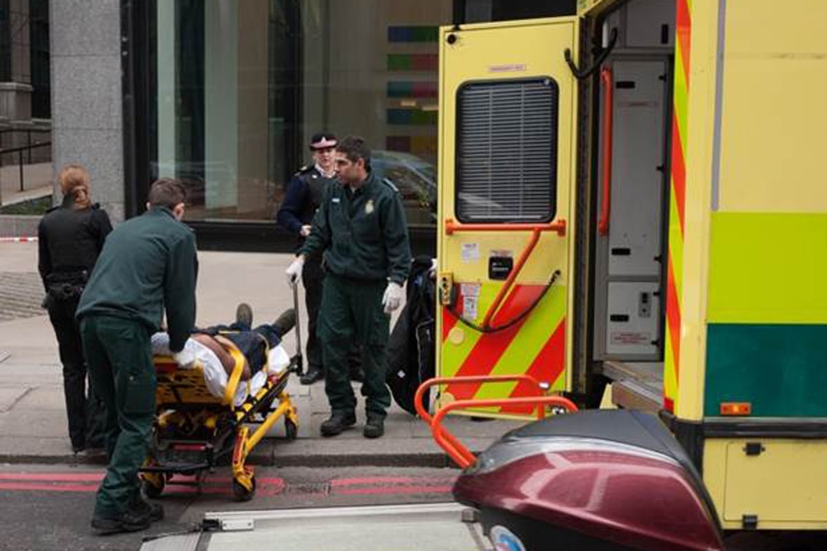 Six men arrested after knife brawl in the street outside City bar in Bishopsgate | London Evening Standard