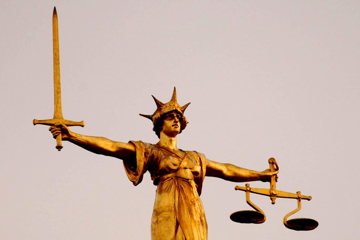 Police officer walks free from court after he admitted sharing extreme porn on his phone | London Evening Standard