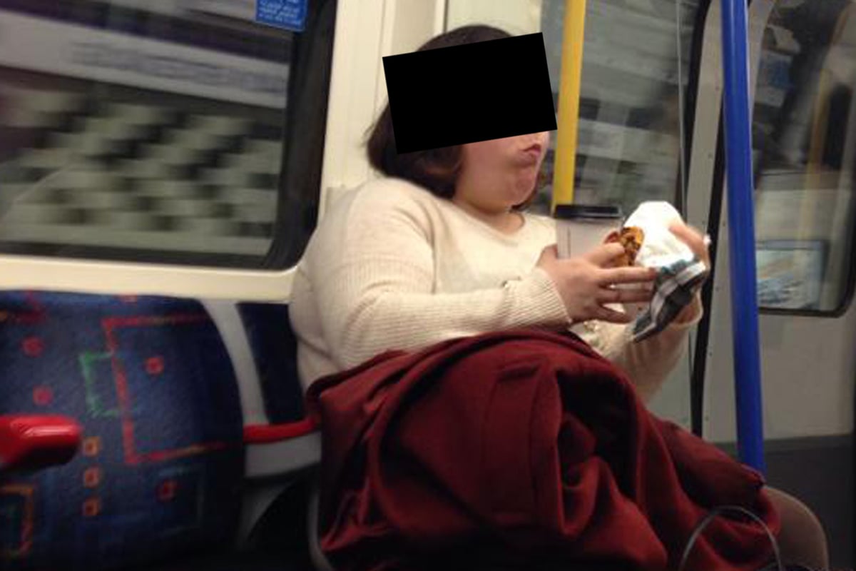 'Women Who Eat on Tubes' Facebook group: Pictured passengers told to call police | London Evening Standard