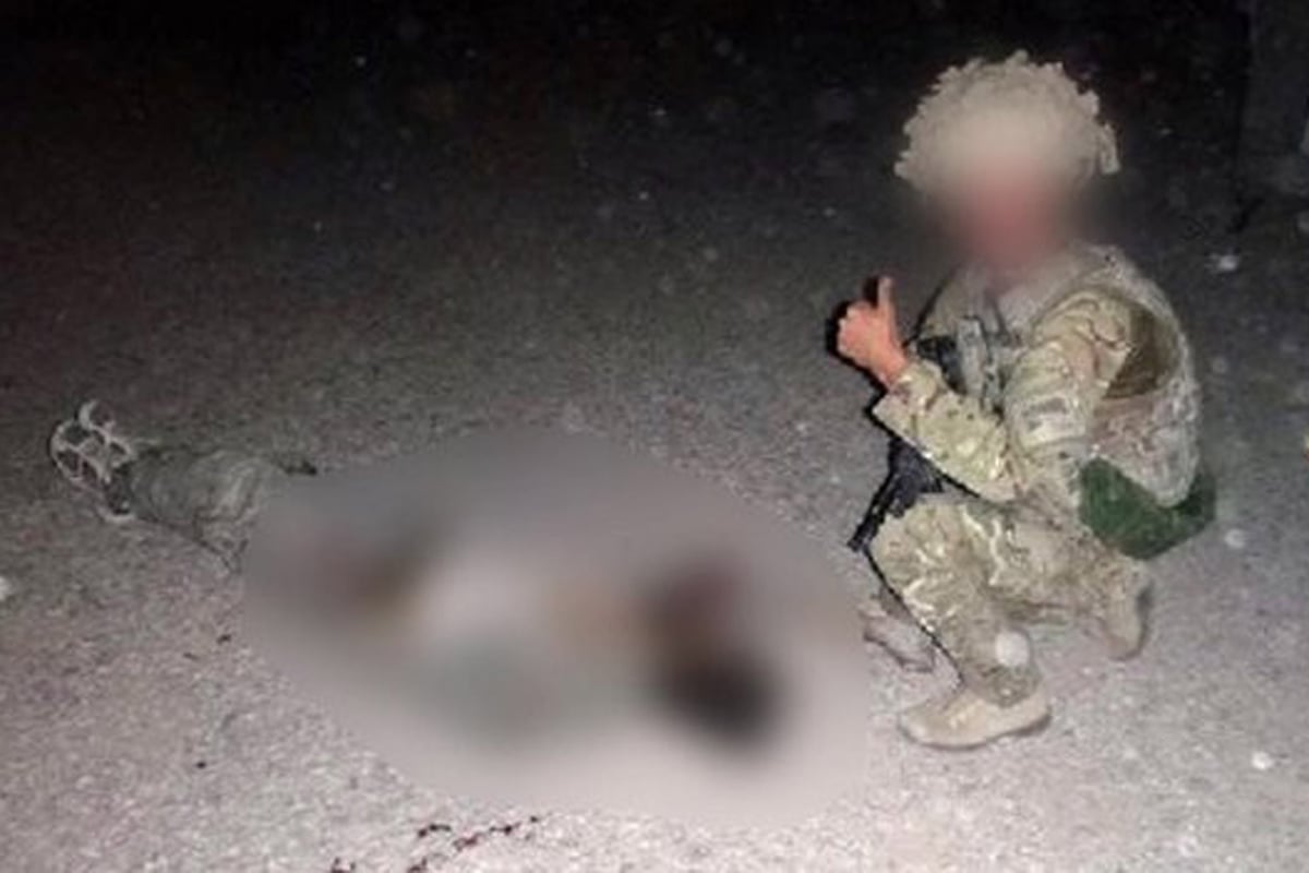 Probe after pictures claiming to show British servicemen posing with dead Taliban fighter leaked | London Evening Standard