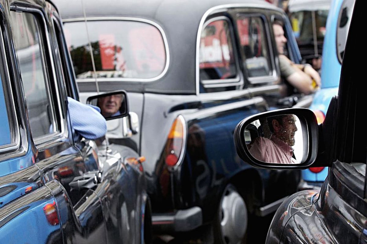 Cab drivers call for essential user only petrol stations amid fuel crisis