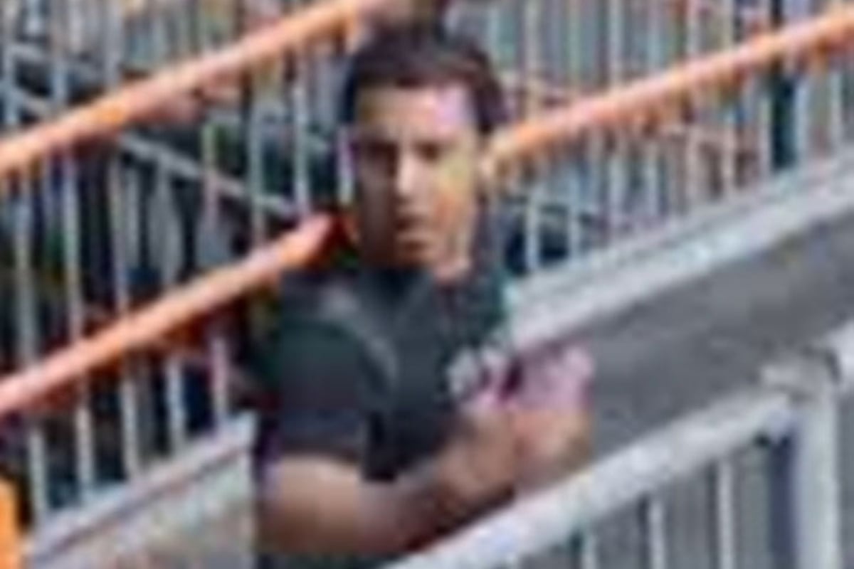 Man attacked with wooden poles as he waited for Overground in north London | London Evening Standard