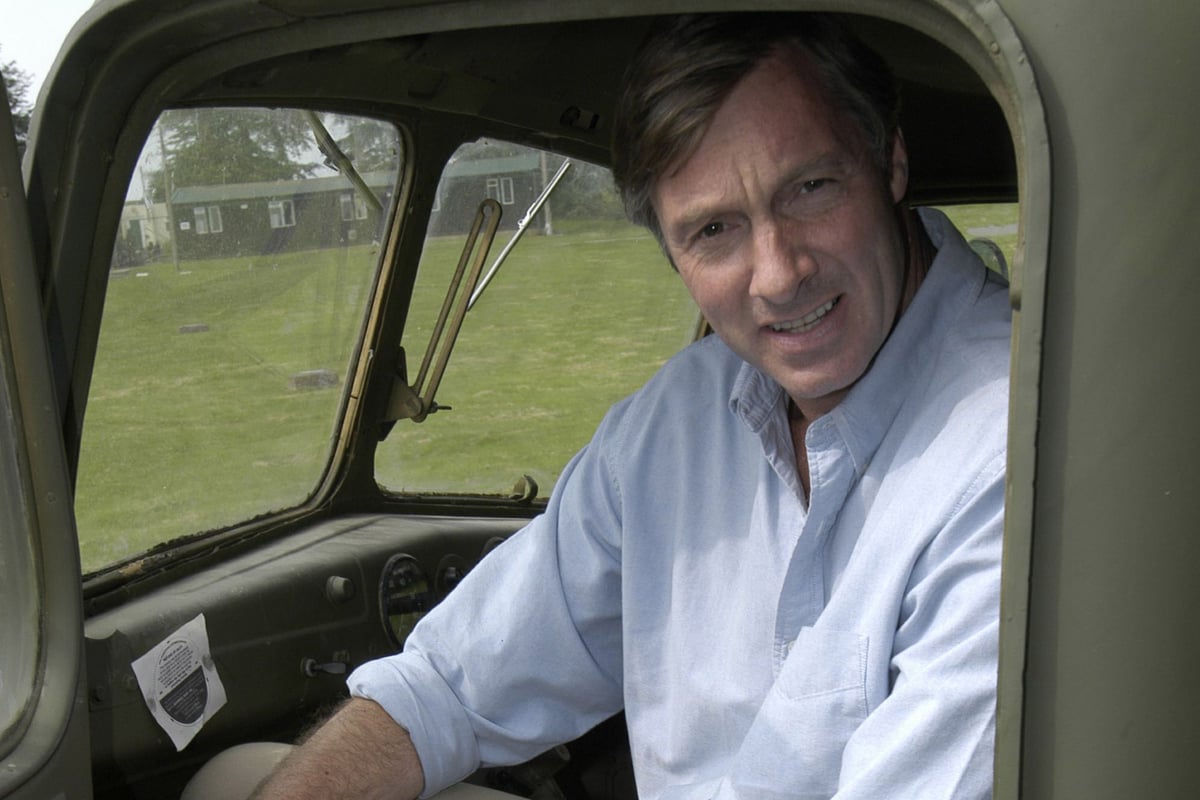 Lord Brockett in motorway chase with police after removing heirlooms from stately home | London Evening Standard