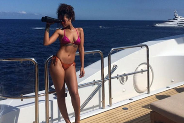 Rihanna looks sizzling in Sicily while holidaying on board a yacht | London Evening Standard