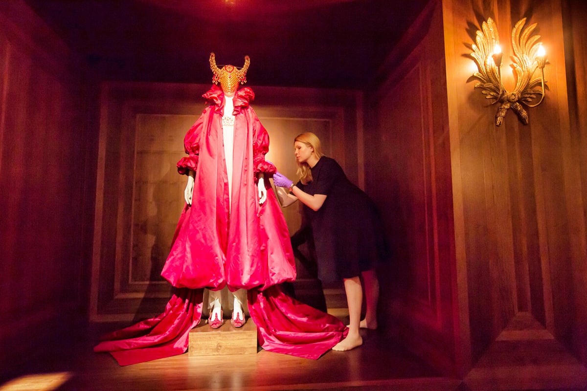 Alexander McQueen: Savage Beauty - blockbuster exhibition arrives in London | London Evening Standard