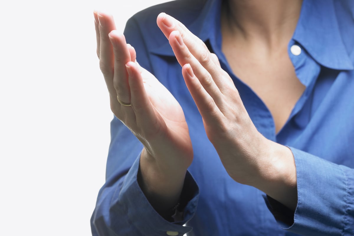 Students asked to use 'jazz hands' instead of clapping at Women's conference | London Evening Standard