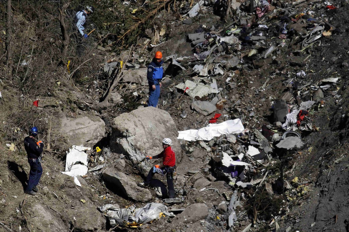 Alps air disaster: Families may have to wait months for victims' remains to be identified | London Evening Standard