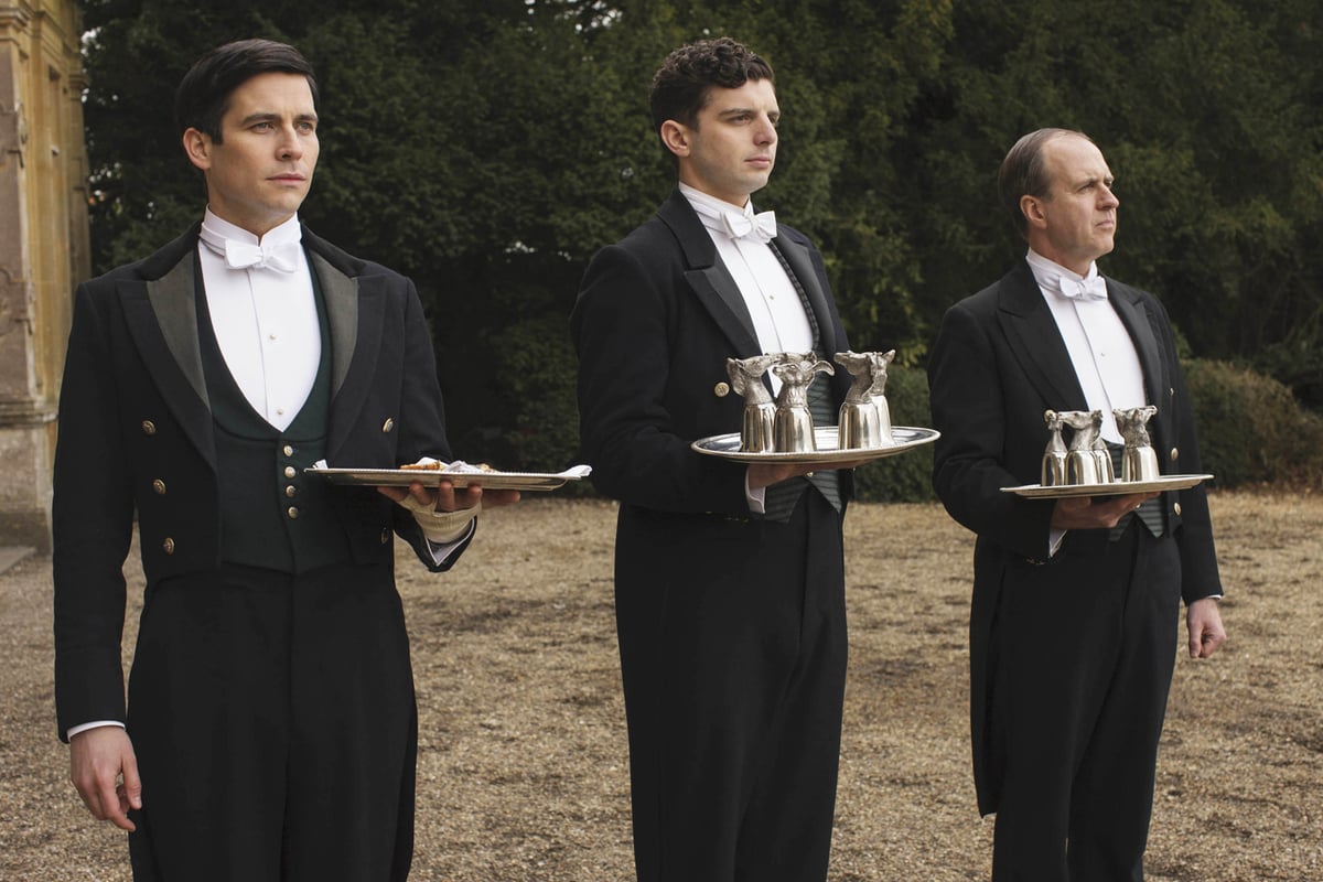 Downton Abbey star reveals Queen’s butlers secretly advised the cast on the Highclere Castle set | London Evening Standard