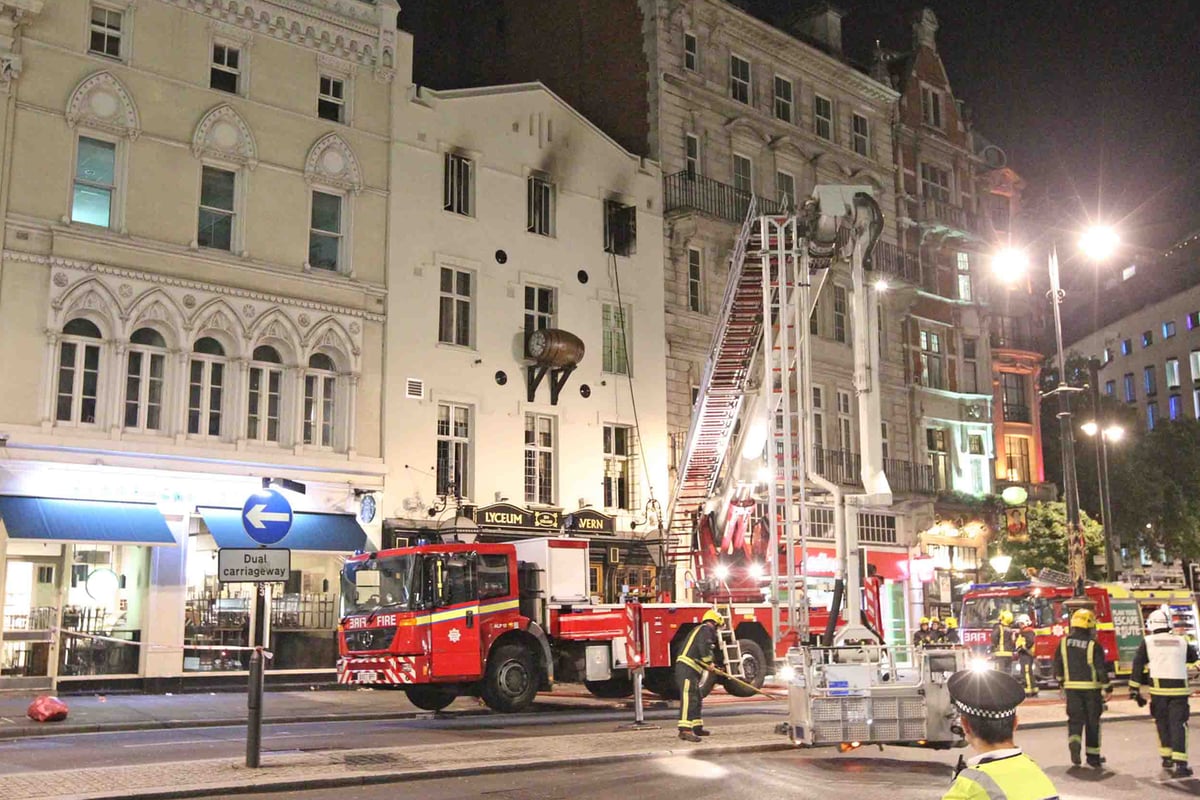 Lyceum Tavern fire: Firefighters tackle blaze at pub on the Strand | London Evening Standard