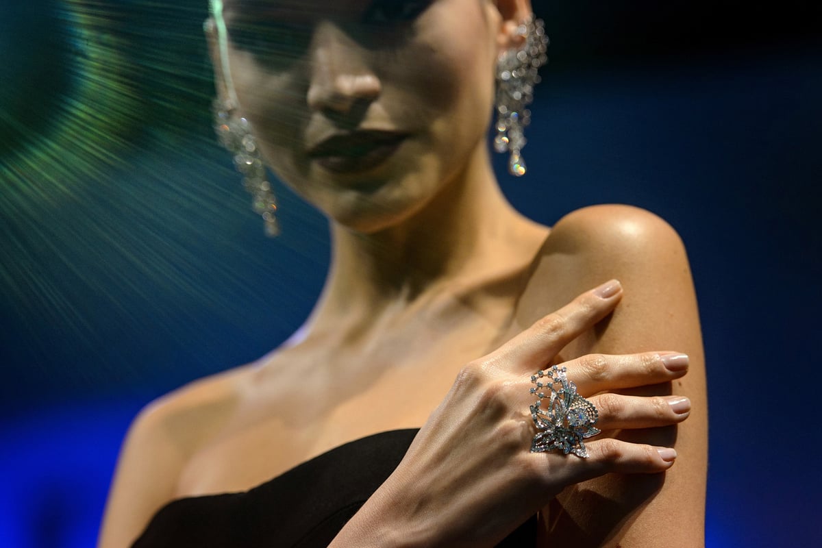 Richemont sees sales fall 47% after lockdown hit luxury goods sector | London Evening Standard