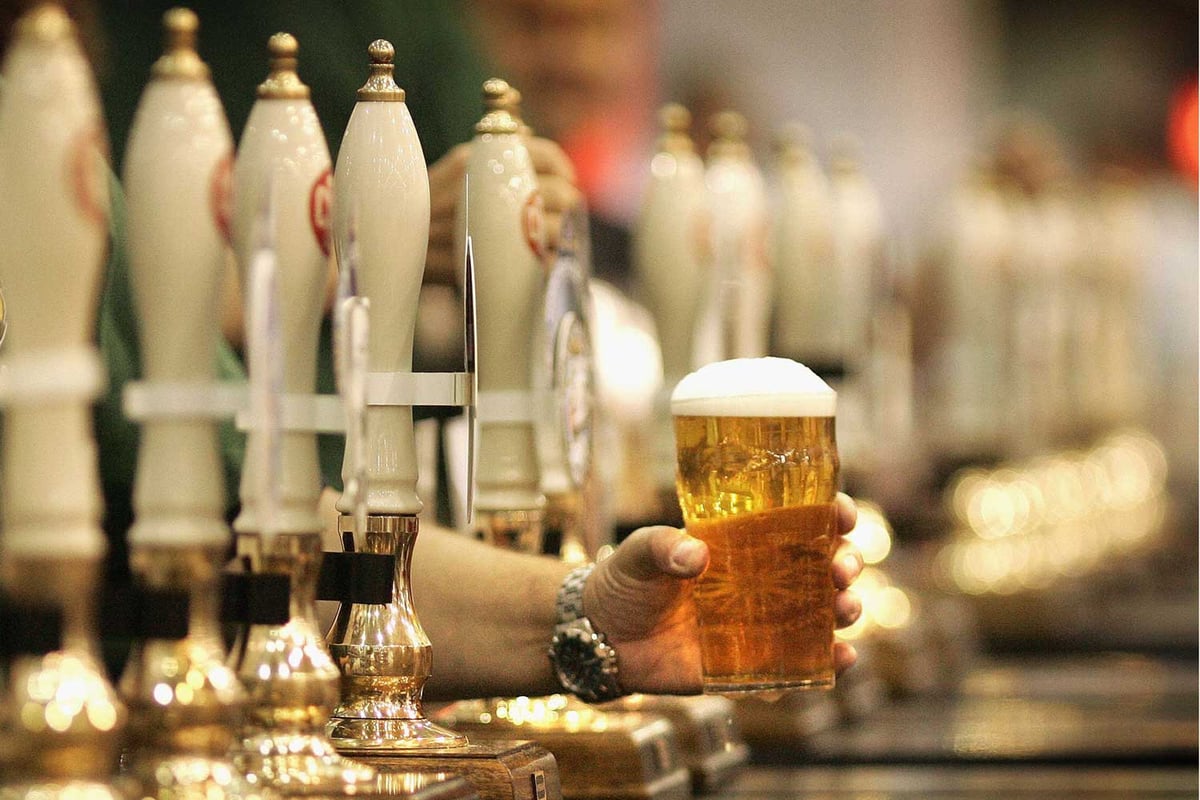 Hospitality chiefs fear bloodbath of jobs and venues into 2021, new report reveals