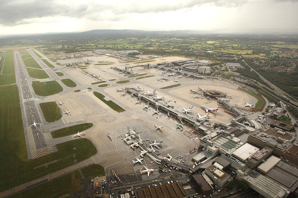 Heathrow and Gatwick Airport clash over third runway and long-haul routes claims | London Evening Standard