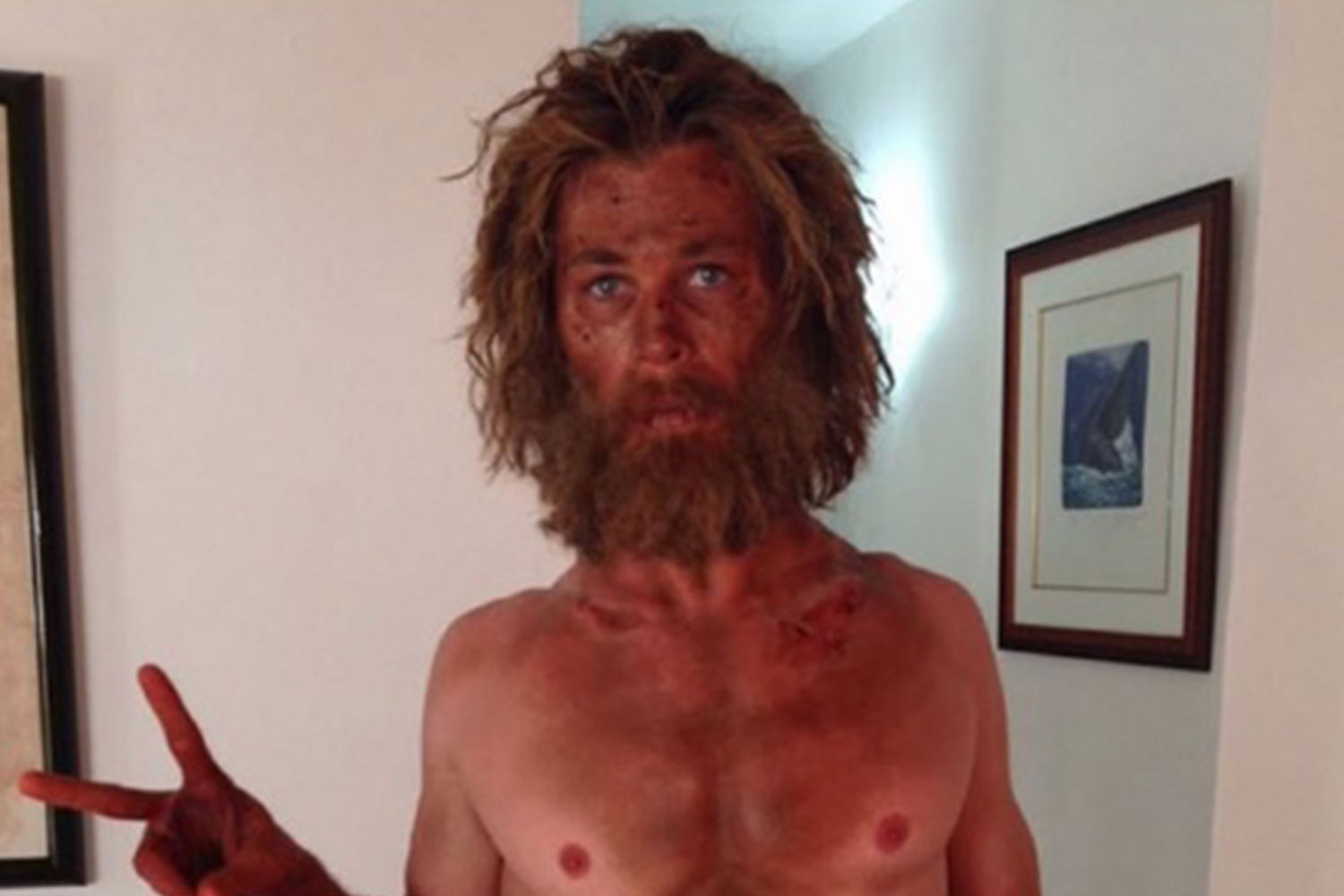 Chris Hemsworth shows off dramatic weight loss for film role