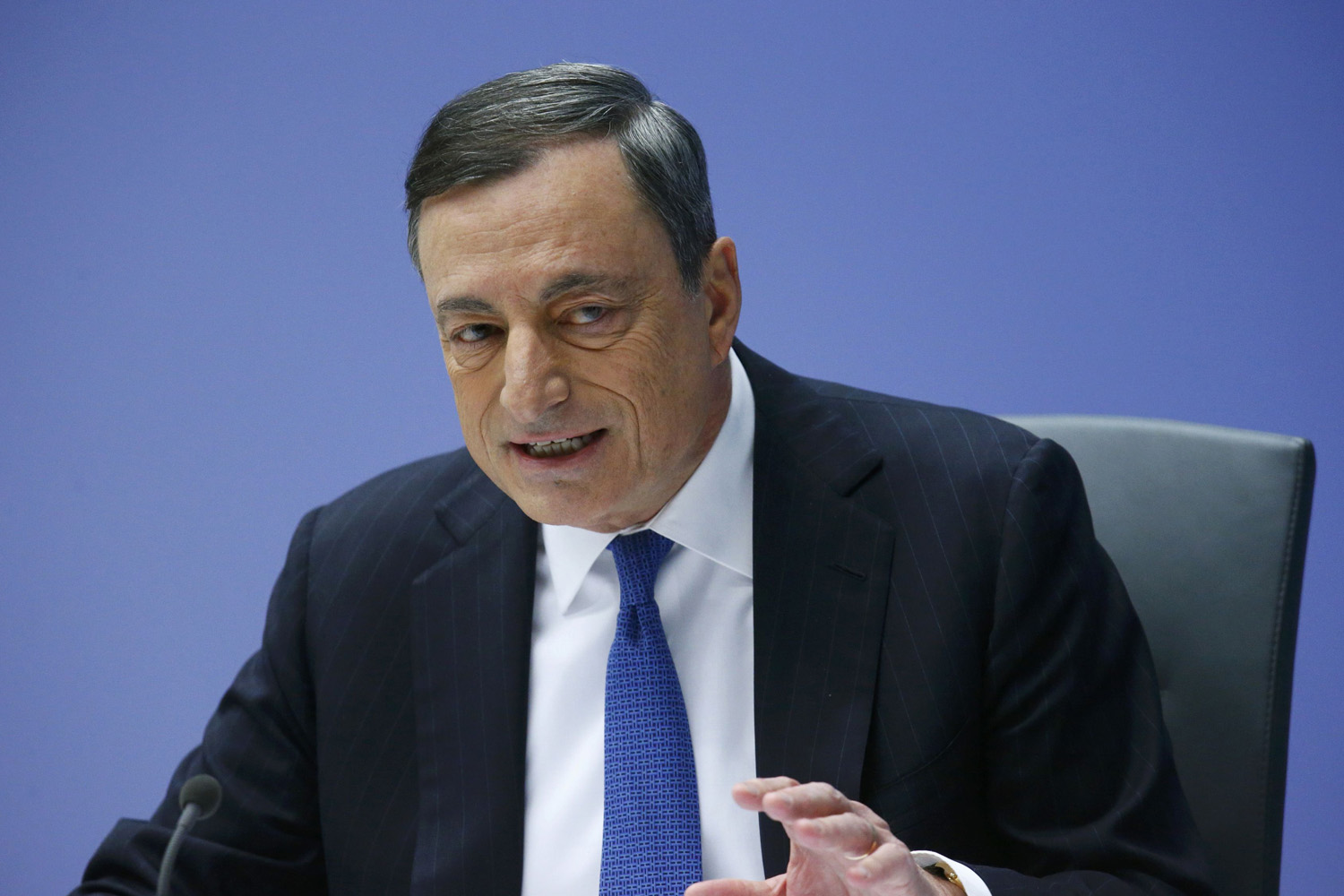 Low-growth eurozone disappoints as Draghi's bazooka misfires