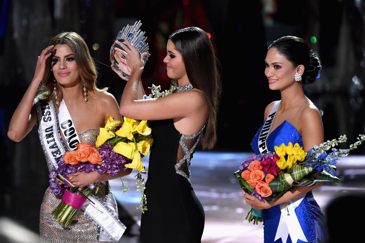 Miss Universe crown is handed to the wrong finalist in embarrassing gaffe | London Evening Standard