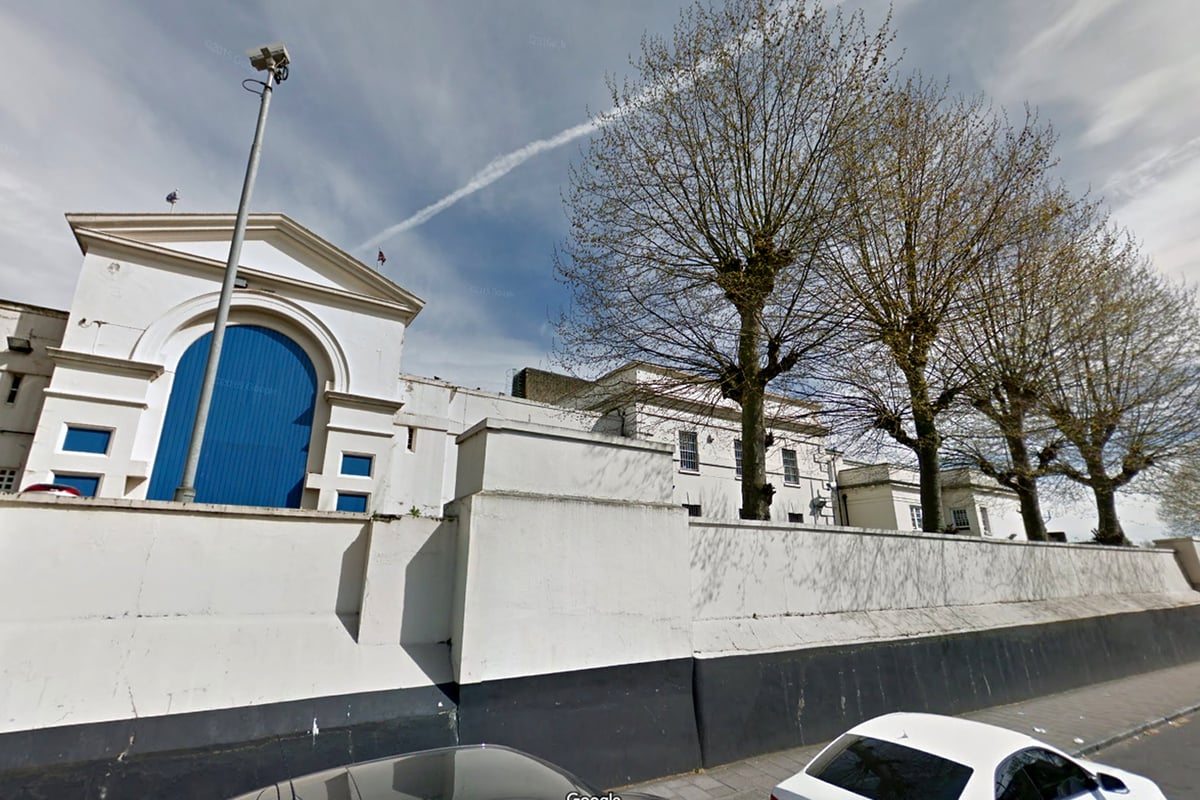 Prisoner in stand-off with police on roof of Pentonville | London Evening Standard