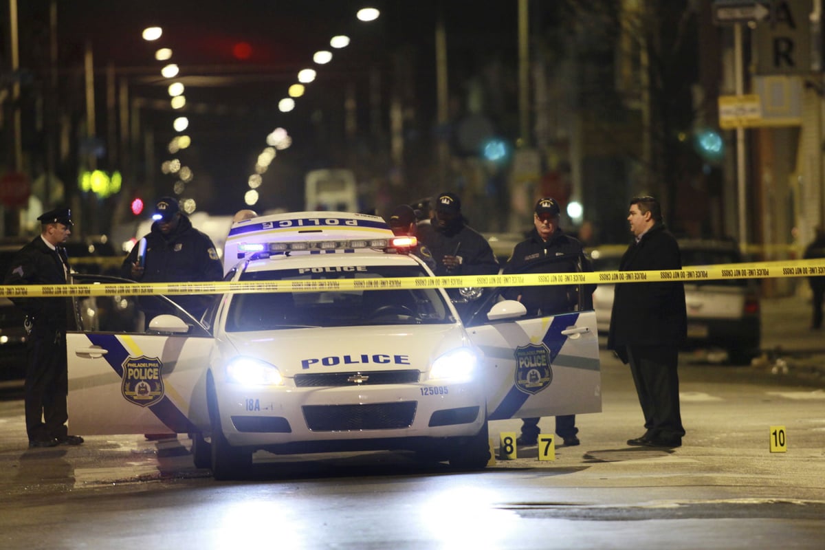 Philadelphia shooting: policeman seriously wounded by gunman who 'pledged allegiance to Islamic State' | London Evening Standard
