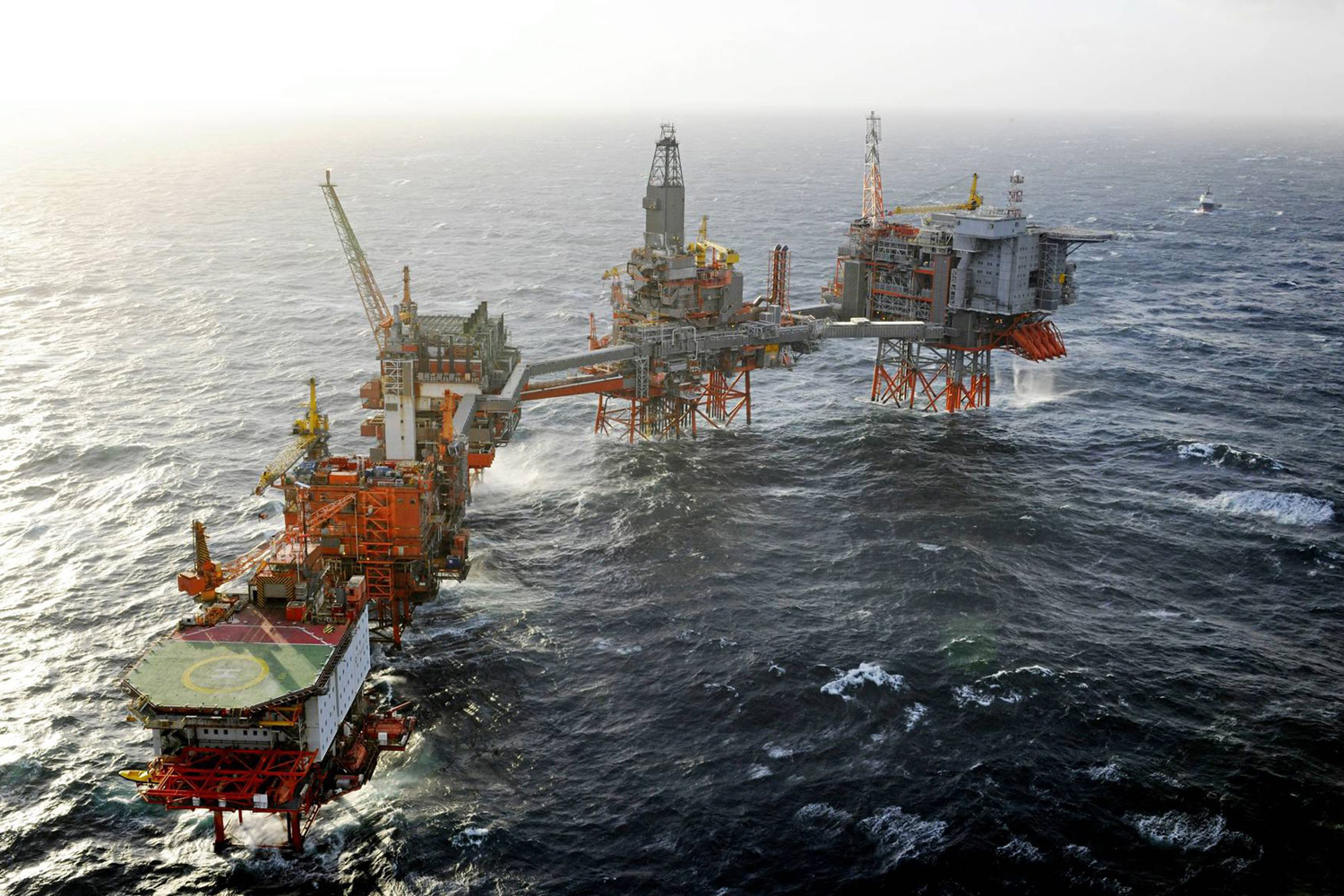 Wood’s Amec takeover sale plan is given a lift by competition watchdog