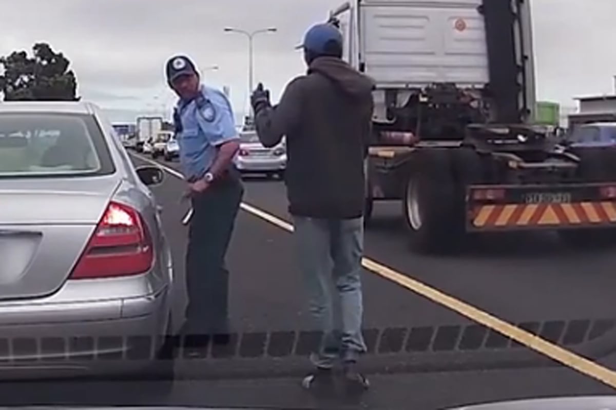 Video captures moment police officer is shot in the back during routine traffic stop in South Africa | London Evening Standard