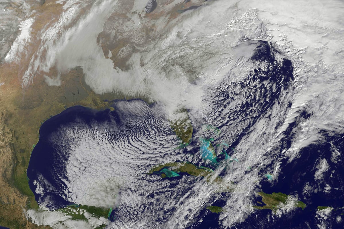 Millions in US dig themselves out after storm that killed 28 | London Evening Standard