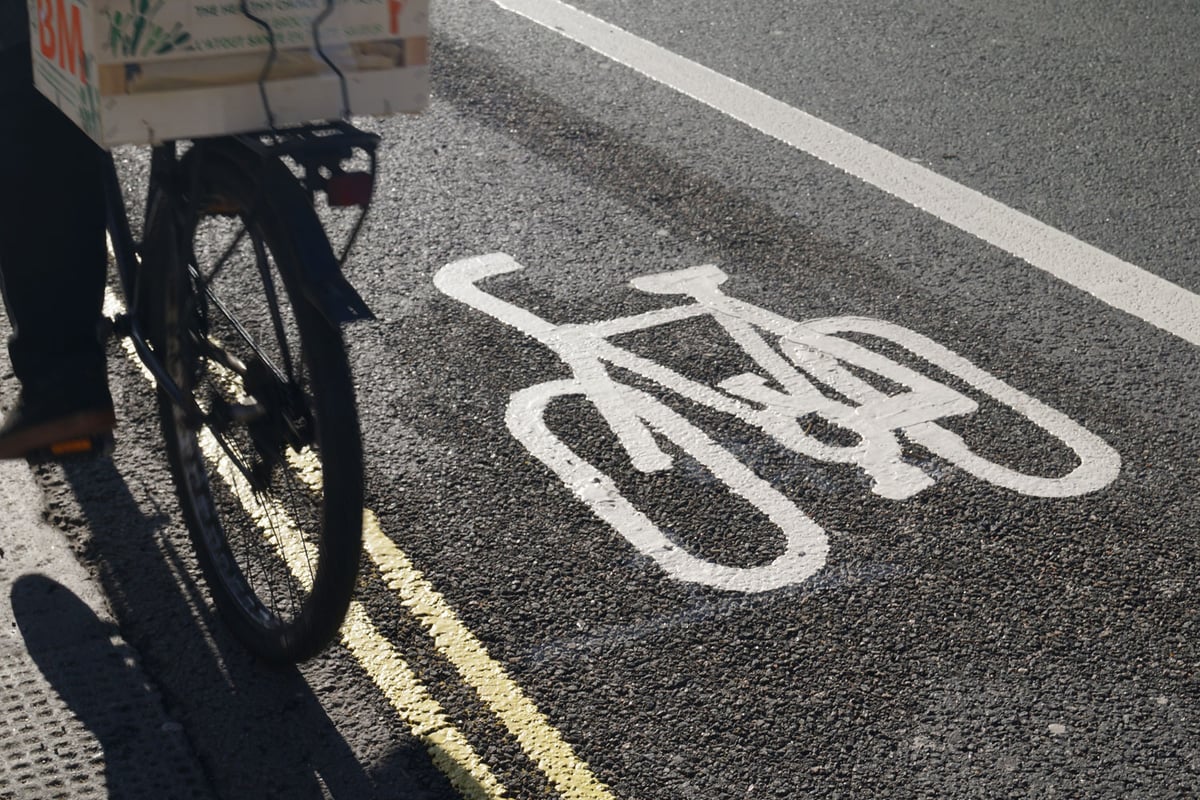 Cycle lane wars: Kensington High Street’s temporary cycle lane axed after hundreds of complaints
