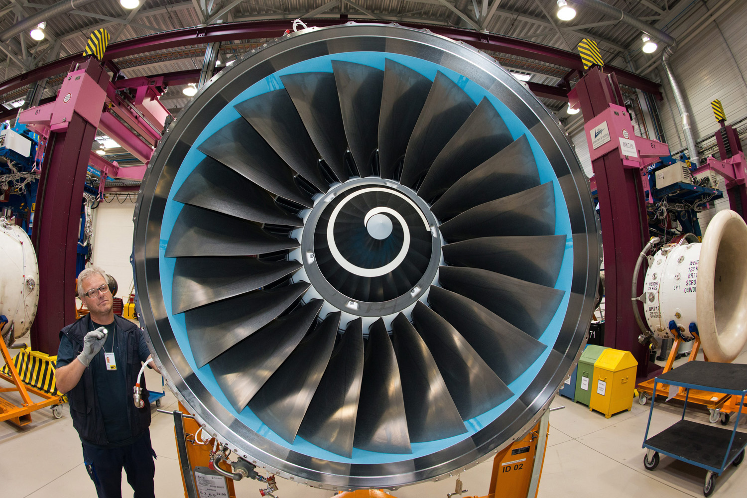 Rolls-Royce steps up cull of top brass to hit targets