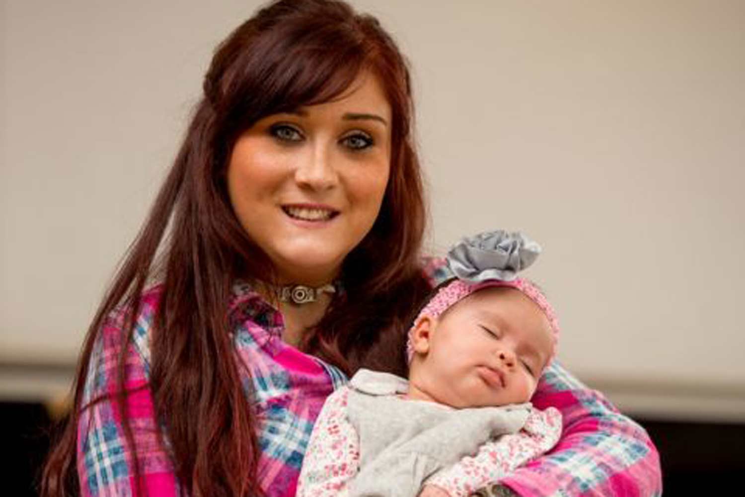 Woman gives birth to miracle baby after more than 60 operations