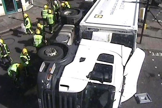 South Circular crash: Lidl lorry overturns at Tulse Hill gyratory | London Evening Standard