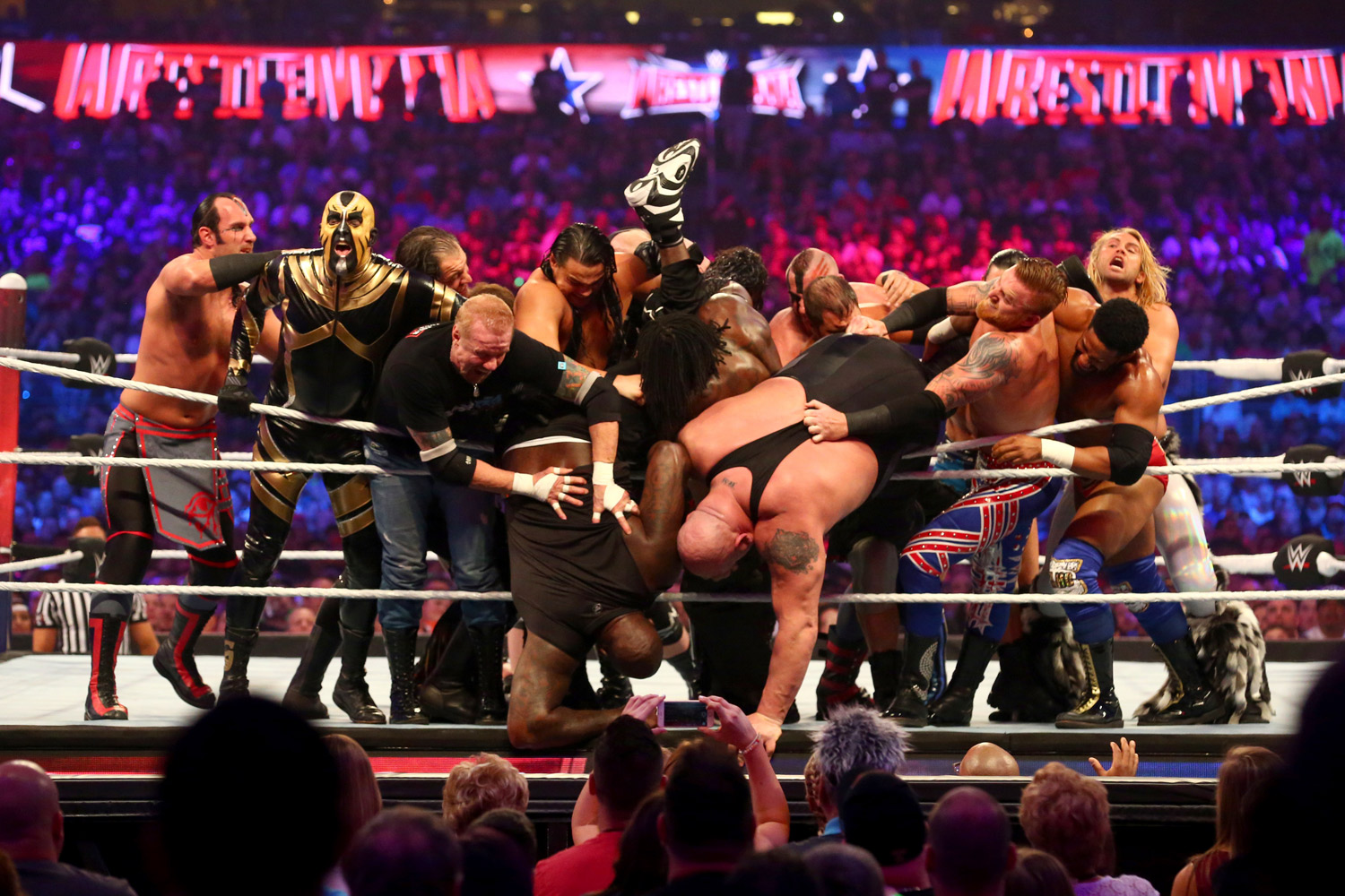 Sadiq Khan wants to bring WrestleMania to London