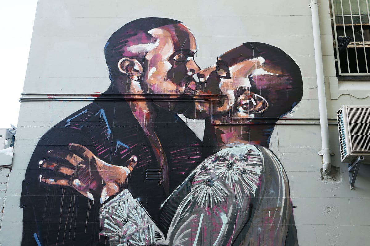 Kanye West kissing Kanye West mural painted over by creator in Sydney | London Evening Standard