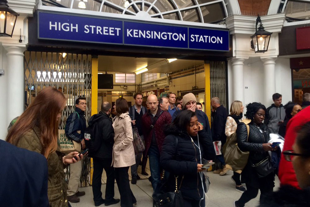 High Street Kensington evacuation: Rush hour chaos as entire Circle line suspended 'after pigeon net falls on tracks' | London Evening Standard