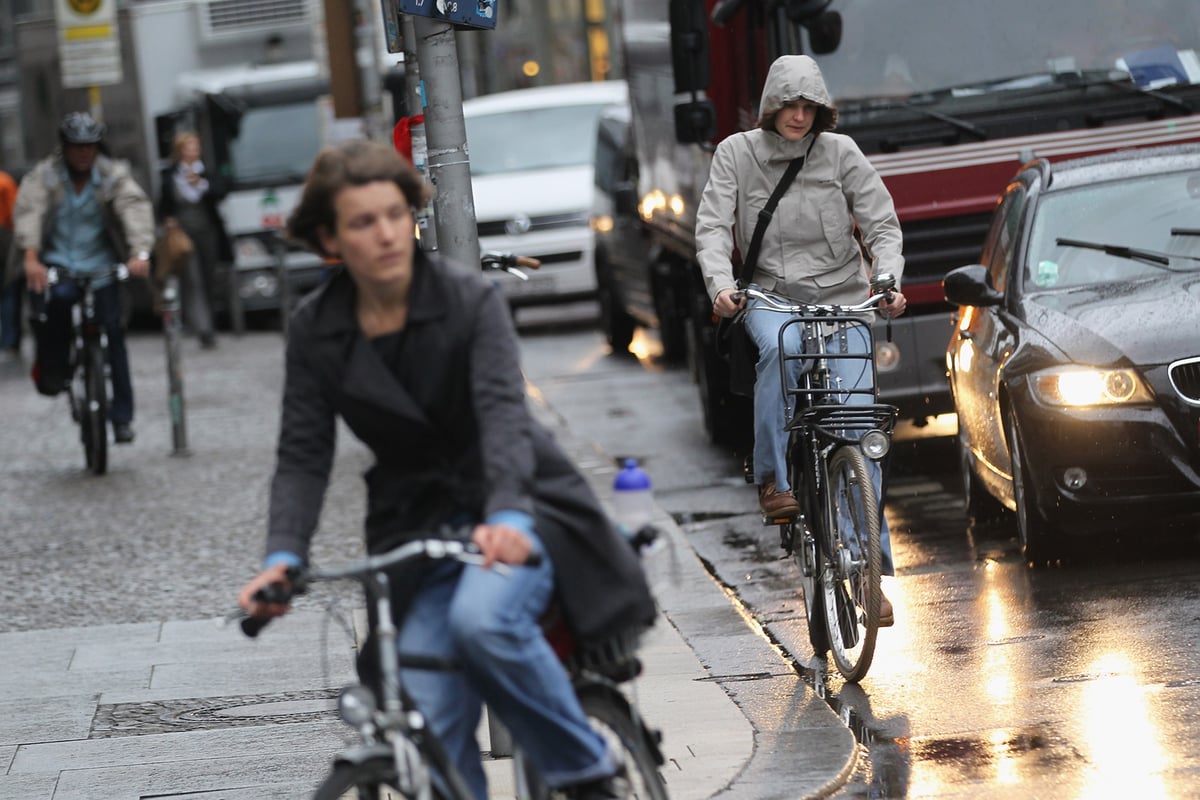 Motorists could face fines for driving too close to cyclists | London Evening Standard