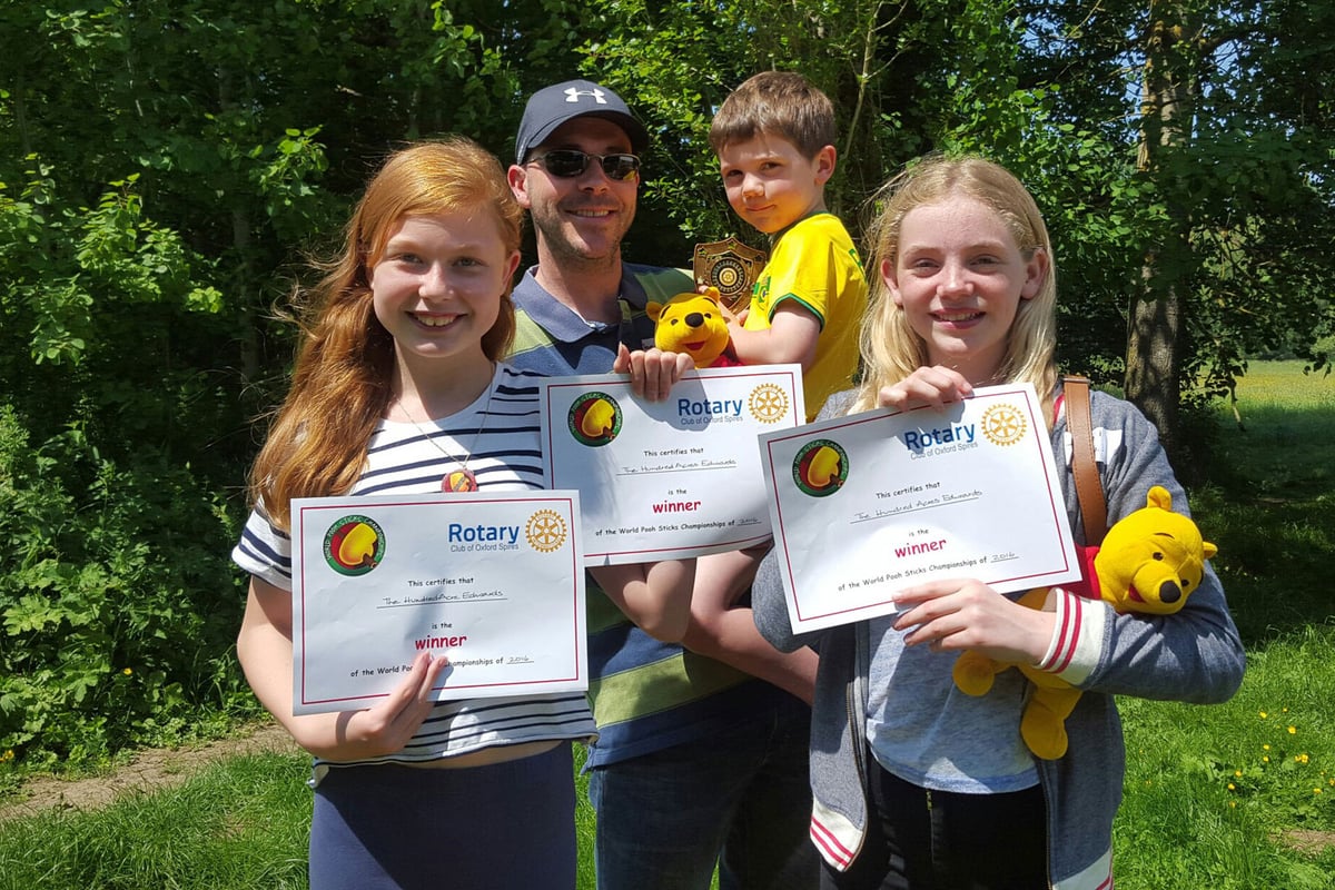 Hundreds compete to become world Pooh Sticks champion | London Evening Standard
