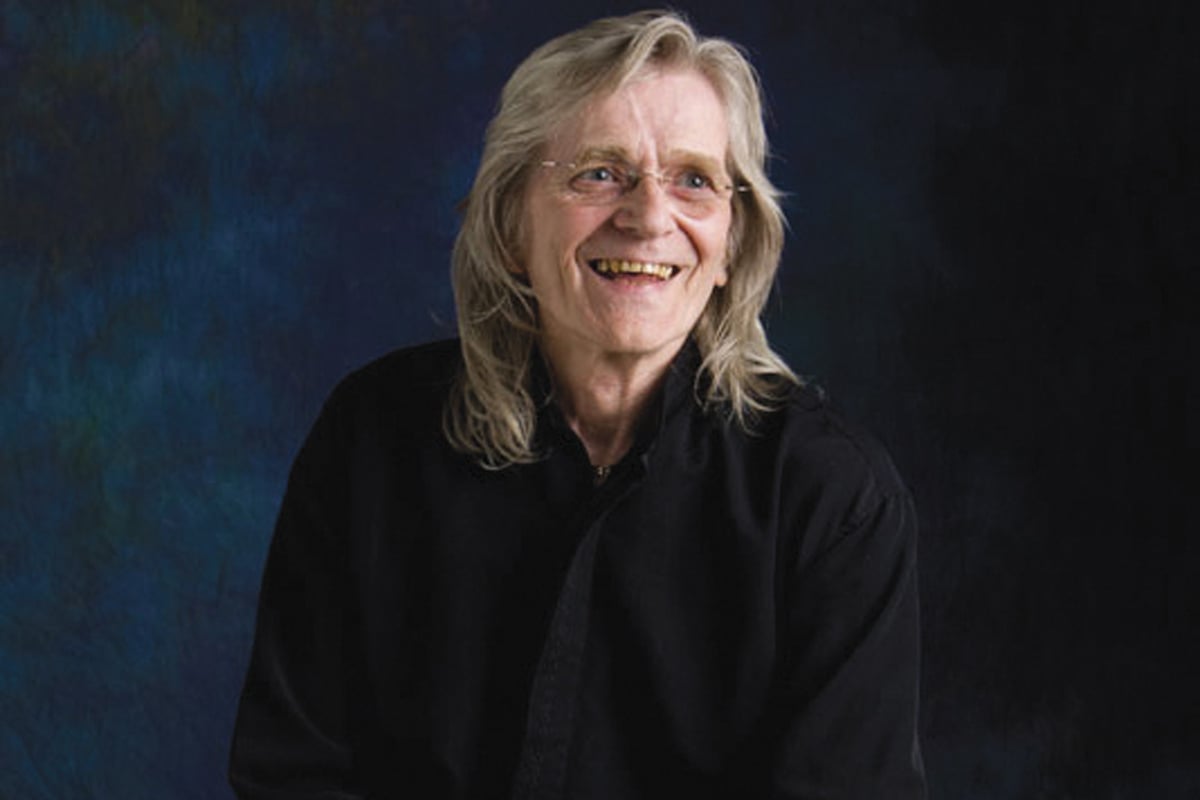 Sir Paul McCartney leads tributes to Wings guitarist Henry McCullough | London Evening Standard