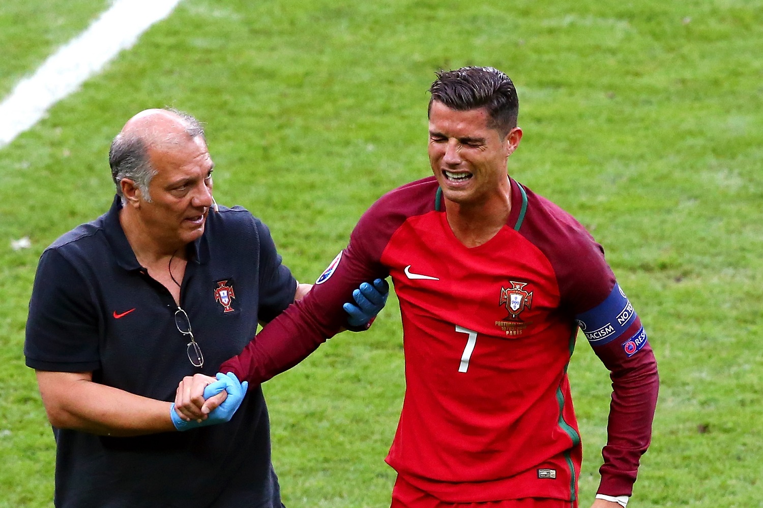 Ronaldo's Euro 2016 final cut short by injury from Payet tackle