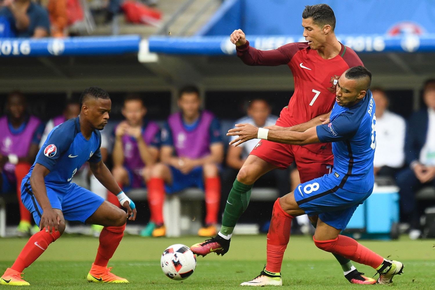 Payet: I didn't mean to hurt Ronaldo, I'm not the bad guy