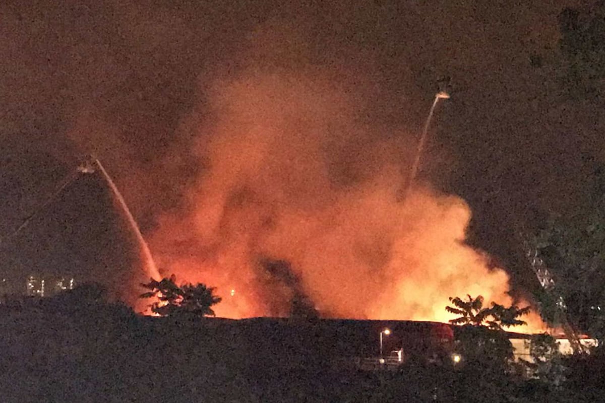 Clapham Junction fire: Battersea blaze triggers Southern Rail delay warnings | London Evening Standard