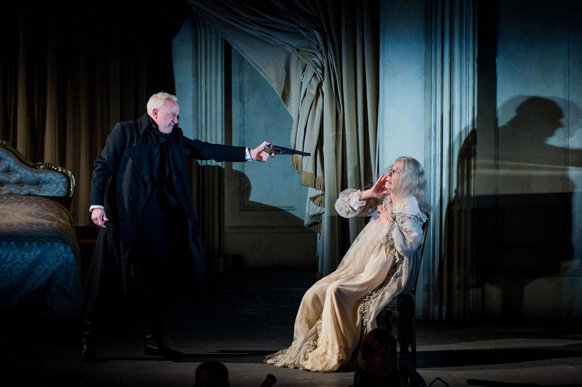 The Queen of Spades, opera review: A work of hallucinatory intensity that chills the soul | London Evening Standard