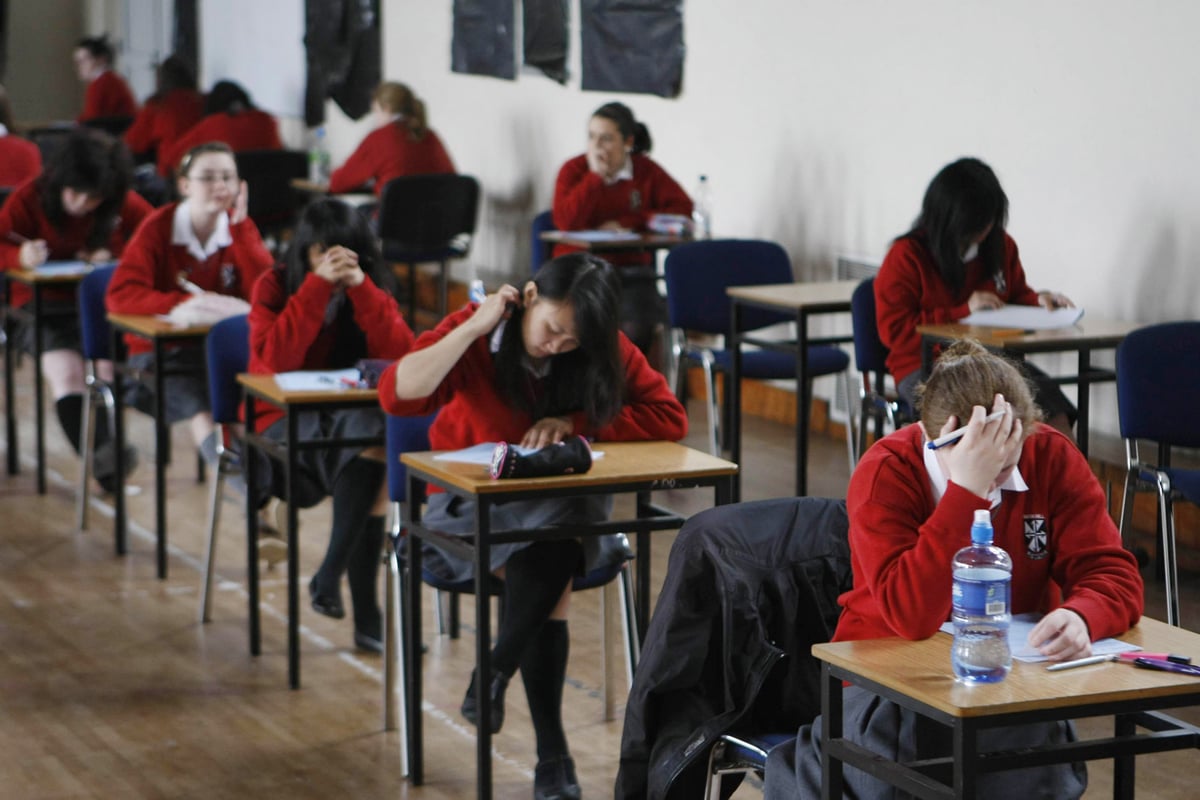 Pupils in north London 'wore coats in class as cash-strapped school saved on heating bills' | London Evening Standard