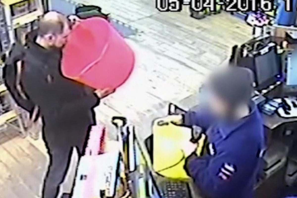 Moment Breaking Bad fan Stefano Brizzi 'bought bleach, saw and buckets to dispose of murdered policeman's body' | London Evening Standard